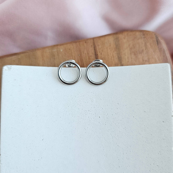 Luxe Silver Oriana Studs - Medium