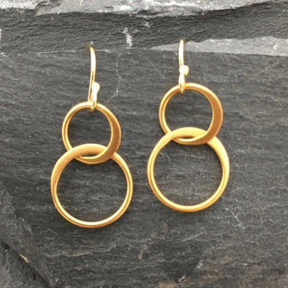 Gold double circle earring